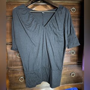 Majora | black shirt sleeve v-neck top | size S